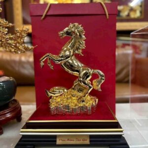 Tượng ngựa chiêu tài lộc