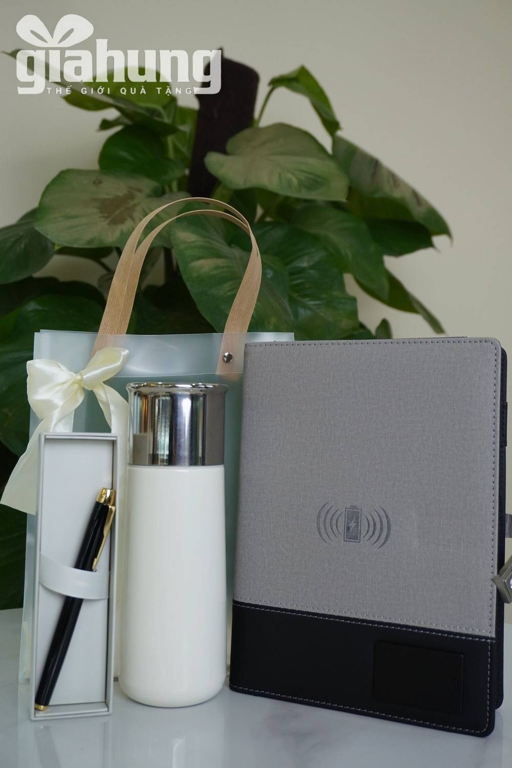 Set Quà Doanh Nghiệp Bình Giữ Nhiệt – Sổ Sạc